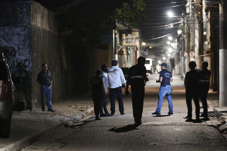 
        
            Crime contra Felipe Andrew é reconstituído 
        
    