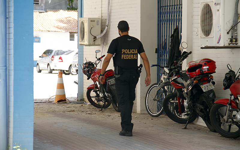 
        
            Operação apura denúncias de possível crime eleitoral
        
    
