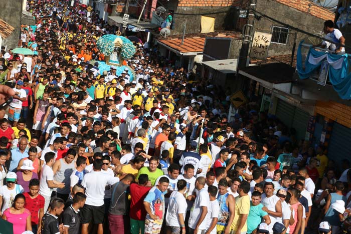 
        
            Vigia rende homenagens a Virgem de Nazaré
        
    