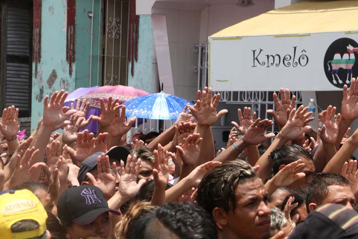 
        
            Vigia rende homenagens a Virgem de Nazaré
        
    