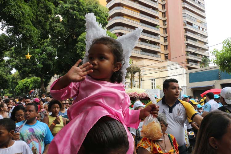 
        
        
            Romaria das Crianças toma conta das ruas de Belém
        
    