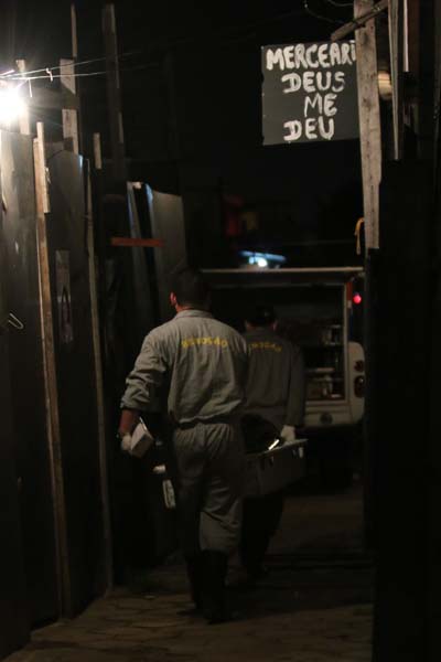 
        
            Desconhecida é brutalmente assassinada
        
    