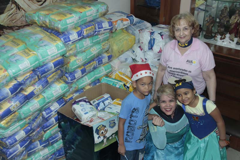 
        
             Projeto Policiais Contra o Câncer Infantil faz a alegria de crianças na AVAO
        
    