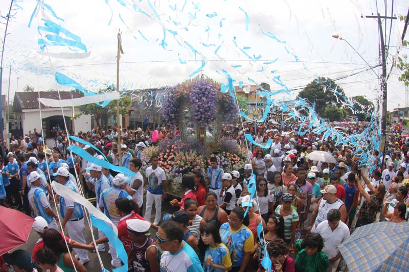 
        
            Confira fotos do Círio de Icoaraci
        
    