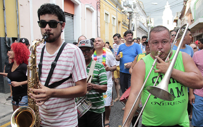 
        
            Blocos de rua agitam foliões na Cidade Velha, em Belém
        
    