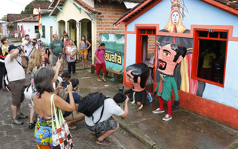 
        
            Um guia para escolher onde curtir a folia
        
    