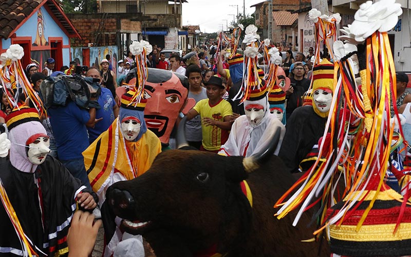 
        
            Um guia para escolher onde curtir a folia
        
    