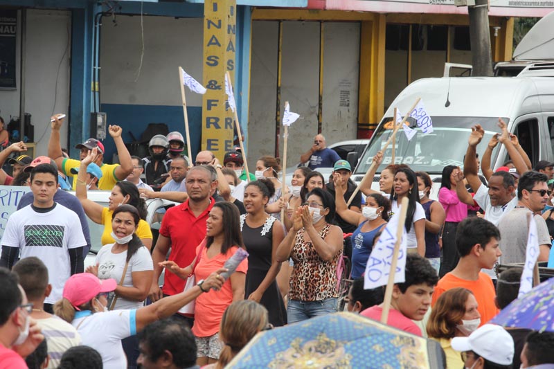 
        
            Marituba faz passeata contra permanência do aterro no local
        
    
