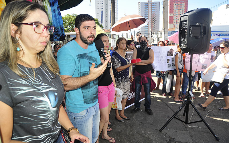 
        
            Grupos de proteção aos animais protestam após morte de gatos
        
    