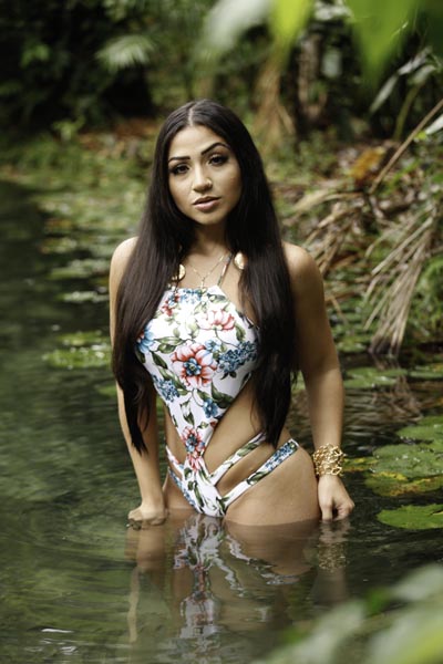 
        
            Veja fotos da musa do verão Rayana Correa
        
    