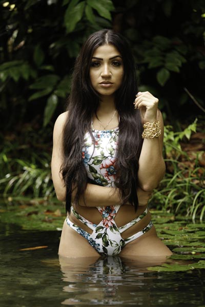 
        
            Veja fotos da musa do verão Rayana Correa
        
    