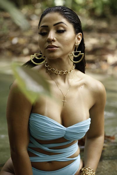 
        
            Veja fotos da musa do verão Rayana Correa
        
    