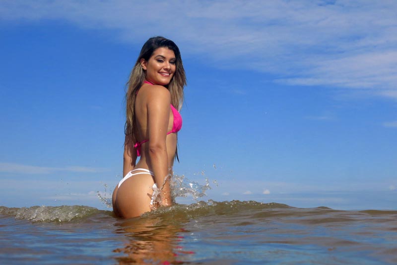 
        
            Veja a musa do verão Aline Carla
        
    
