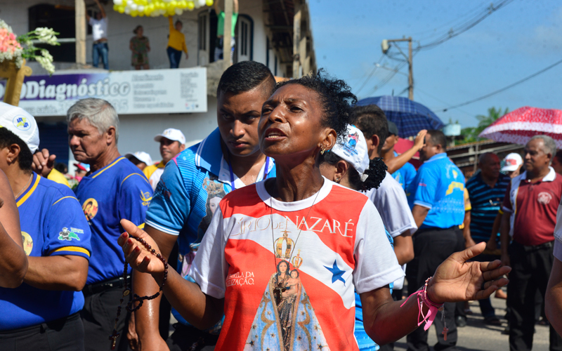 
        
            Círio de Marituba reúne fiéis em procissão
        
    