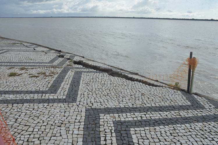
        
            Veja imagens do abandono no Portal da Amazônia 
        
    