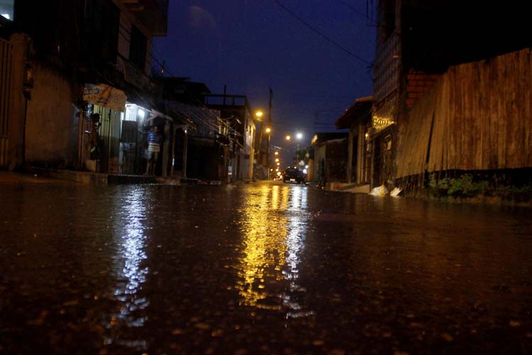 
        
            Chuva, alagamentos e falta de energia em Belém
        
    
