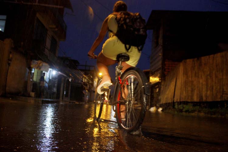 
        
            Chuva, alagamentos e falta de energia em Belém
        
    