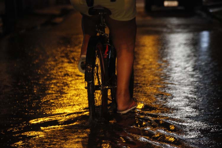 
        
            Chuva, alagamentos e falta de energia em Belém
        
    