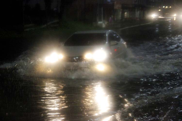 
        
            Chuva, alagamentos e falta de energia em Belém
        
    