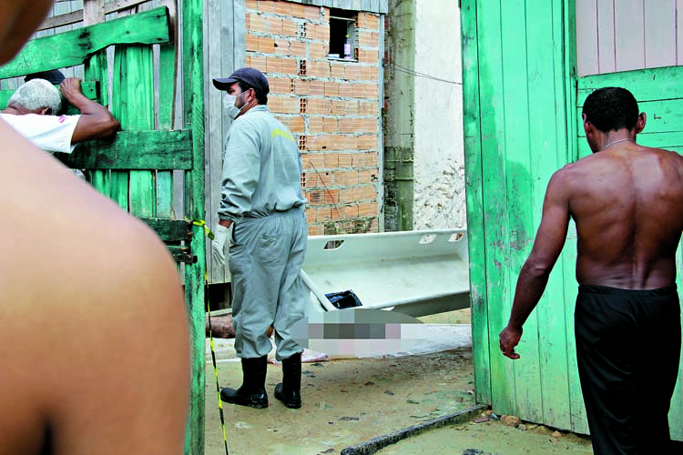 
        
            Homem é morto com dois tiros na nuca
        
    