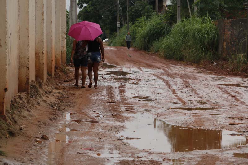 
        
            Rua está quase intrafegável em Ananindeua
        
    