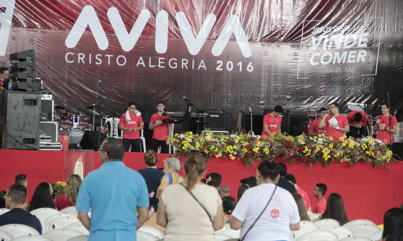 
        
            Católicos fazem evangelização no Carnaval
        
    