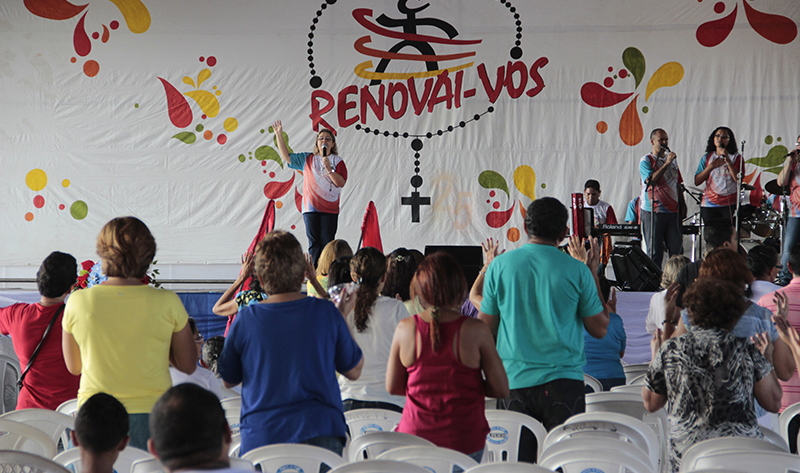 
        
            Católicos fazem evangelização no Carnaval
        
    