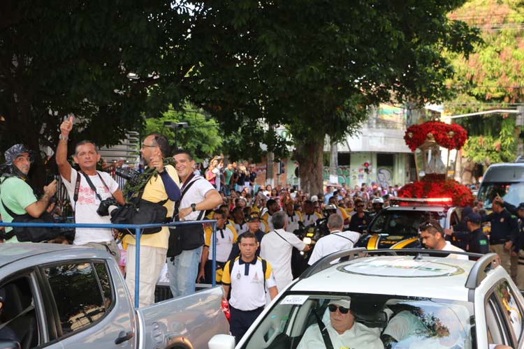 
        
            Veja mais fotos do primeiro traslado do Círio 2016
        
    