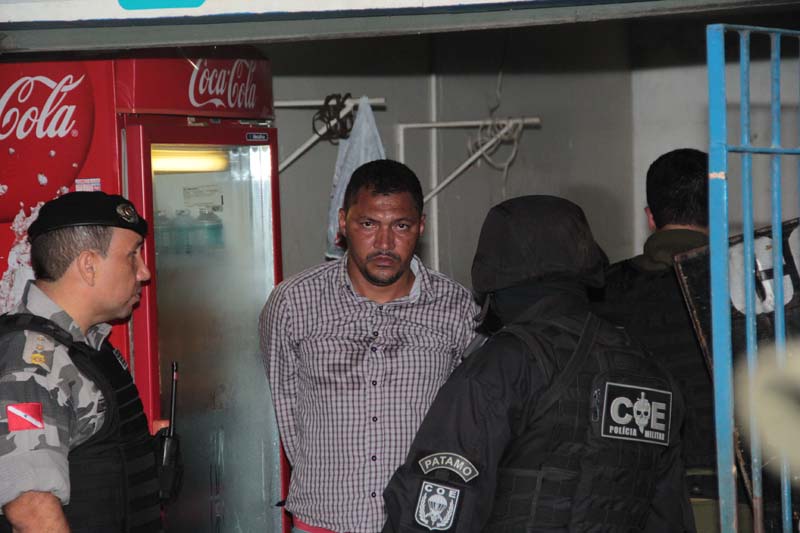 
        
            Pedreira vive dias de medo e tensão
        
    