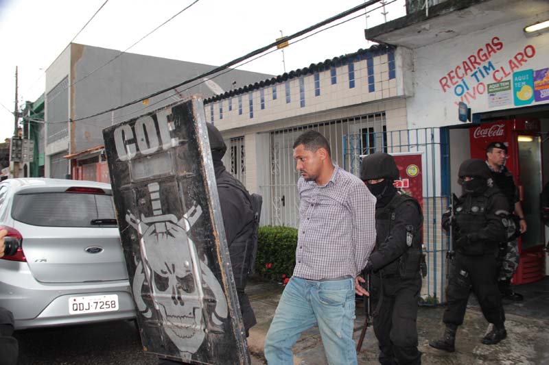 
        
            Pedreira vive dias de medo e tensão
        
    