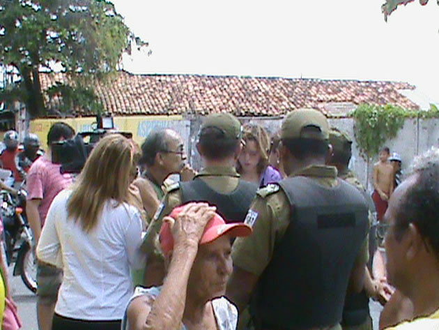 
        
            Justiça despeja morador de casa macabra
        
    