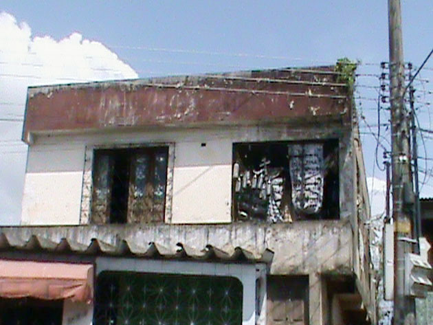 
        
            Justiça despeja morador de casa macabra
        
    