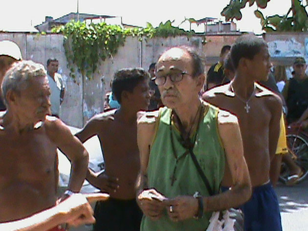 
        
            Justiça despeja morador de casa macabra
        
    