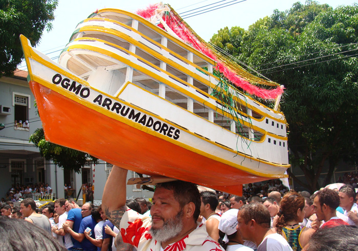 
        
            Momentos de fé eternizados pelas lentes do DOL
        
    