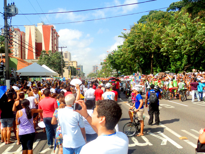 
        
            Devotos homenageiam a Virgem de Nazaré na RBA
        
    