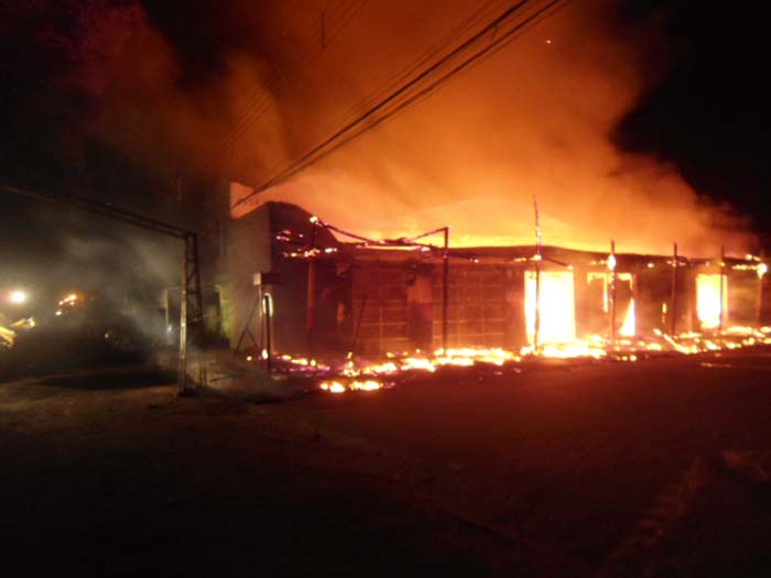 
        
        
            Incêndio atinge loja de confecções em Soure
        
    