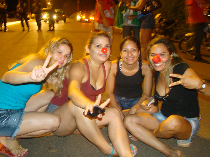 
        
            Manifestantes fecham BR 422 por quatro horas em Tucuruí
        
    
