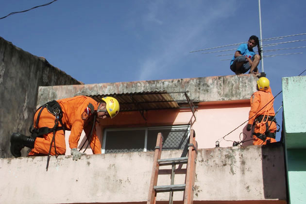 
        
            Homem é preso tentando entrar em casa
        
    