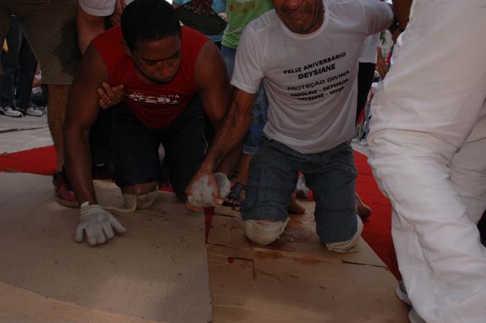 
        
            Círio 2010 - Promesseiros superam dificuldades
        
    