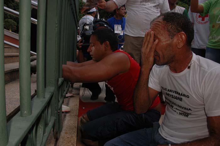 
        
            Círio 2010 - Promesseiros superam dificuldades
        
    