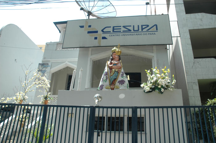 
        
            Homenagens a Nossa Senhora de Nazaré
        
    