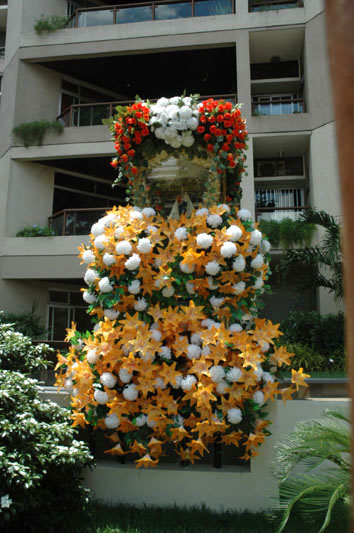 
        
            Homenagens a Nossa Senhora de Nazaré
        
    