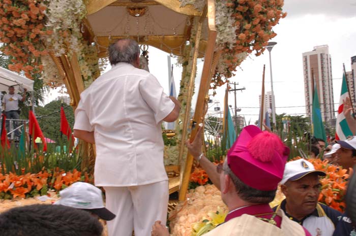 
        
            Círio 2010 - Imagens marcantes da procissão
        
    