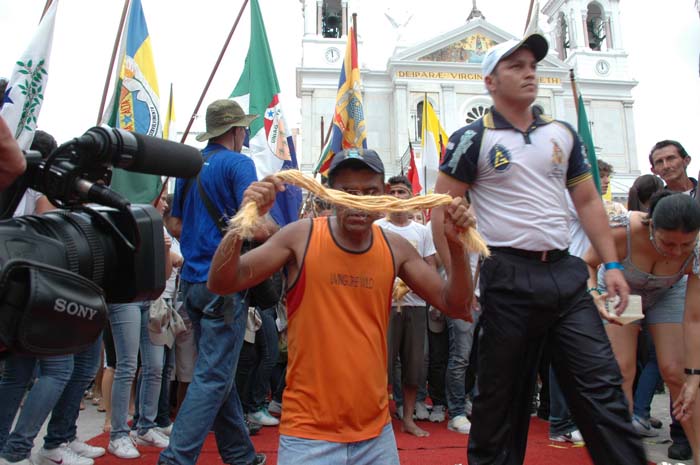 
        
            Círio 2010 - Imagens marcantes da procissão
        
    