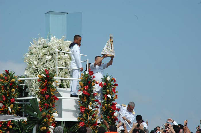 
        
            Homenagens marcam começo do Círio Fluvial
        
    