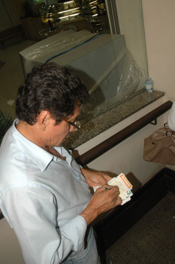 
        
            Fila nas lotéricas de Belém
        
    