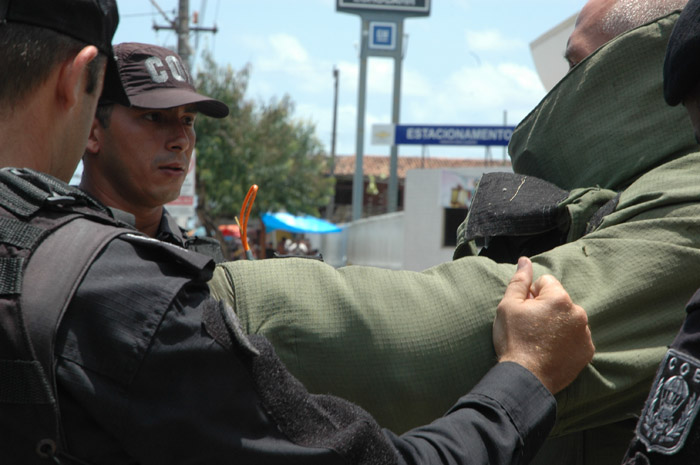 
        
            Granada falsa assusta moradores do Telégrafo
        
    