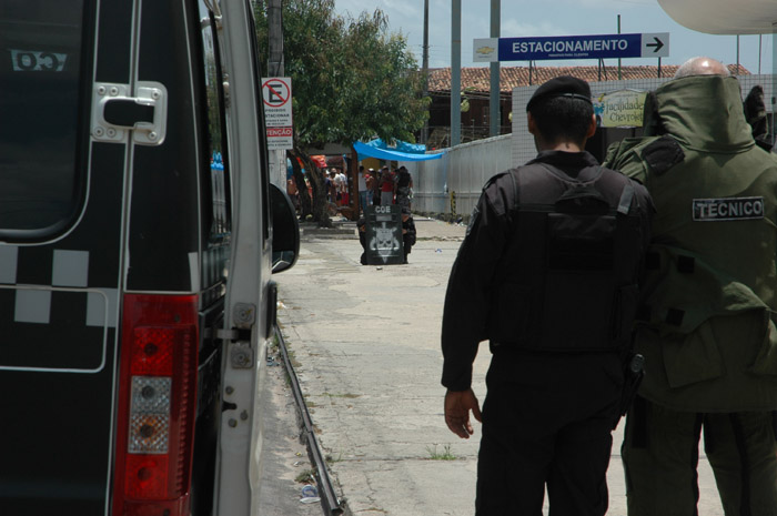 
        
            Granada falsa assusta moradores do Telégrafo
        
    