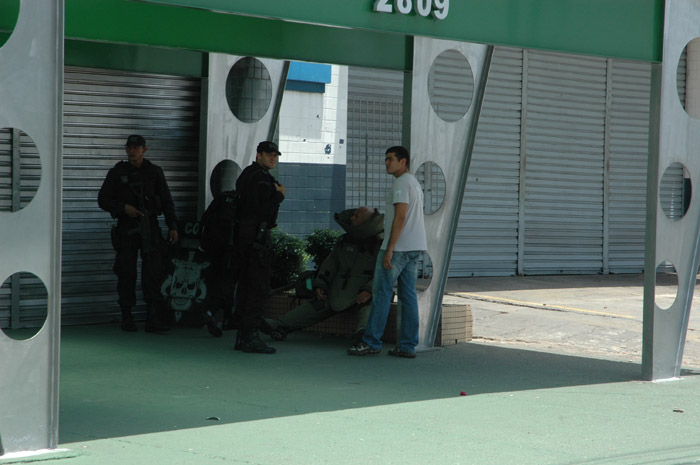 
        
            Granada falsa assusta moradores do Telégrafo
        
    
