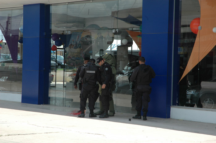 
        
            Granada falsa assusta moradores do Telégrafo
        
    